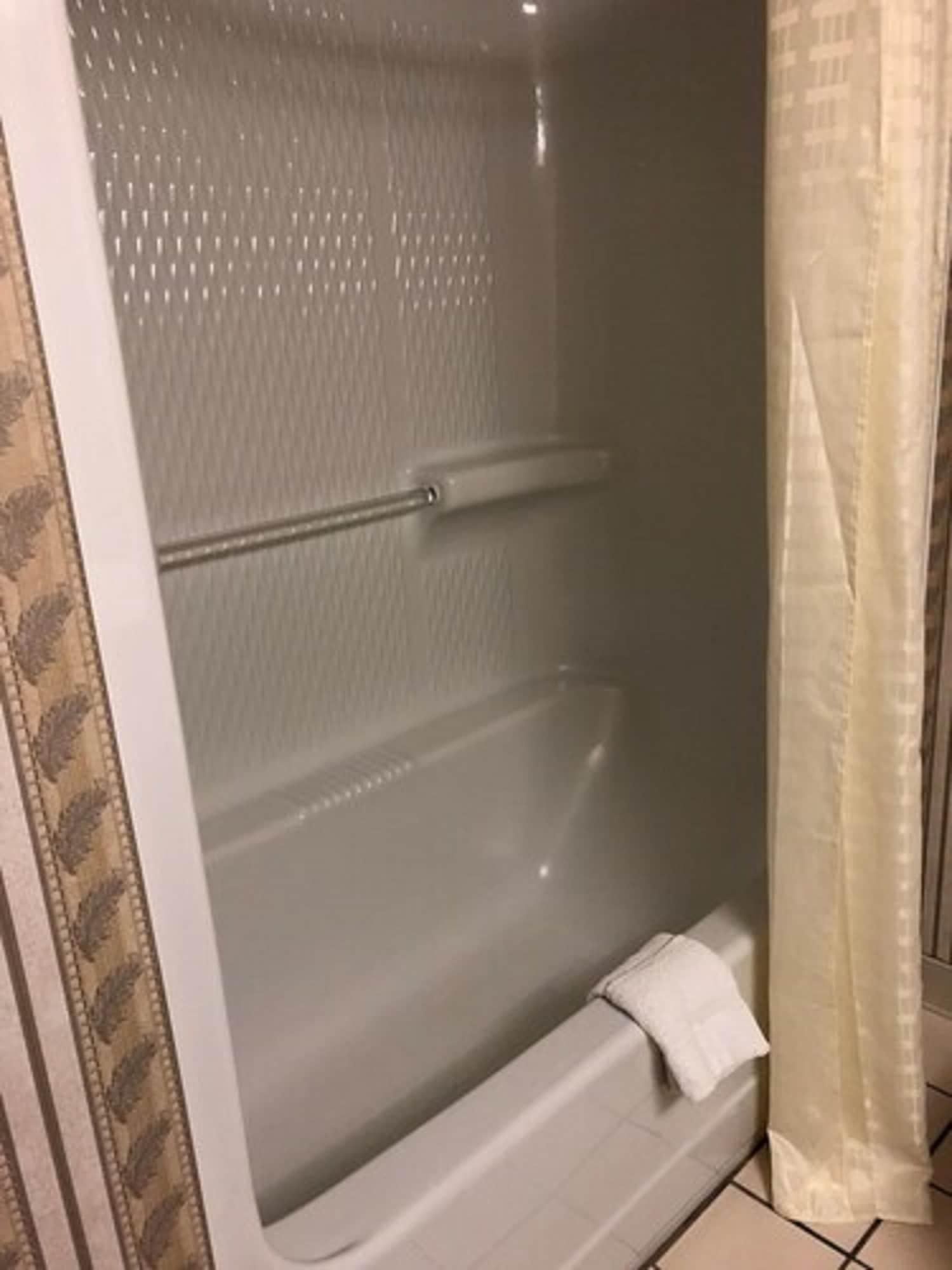 Quality Inn & Suites Маскоги Экстерьер фото